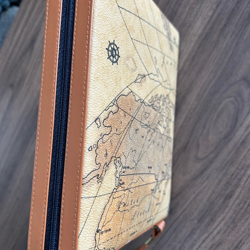 World Map Magnetic Travel Backgammon Set - Picture 7 of 7